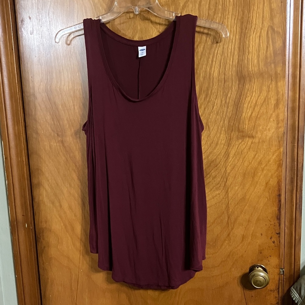 Old Navy Women's Scoop Neck Sleeveless Tank - Wine